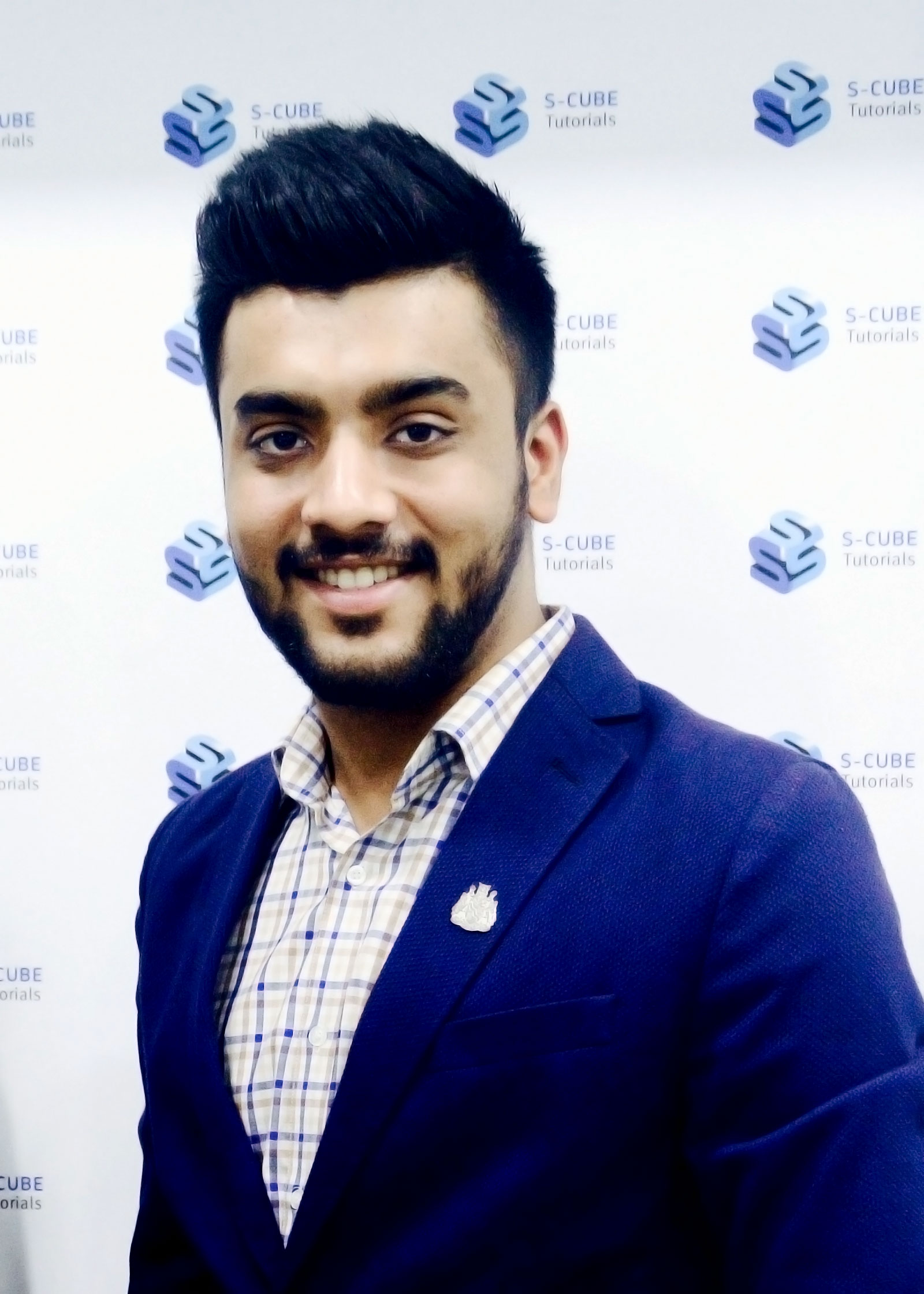 Saket Saraogi, Founder